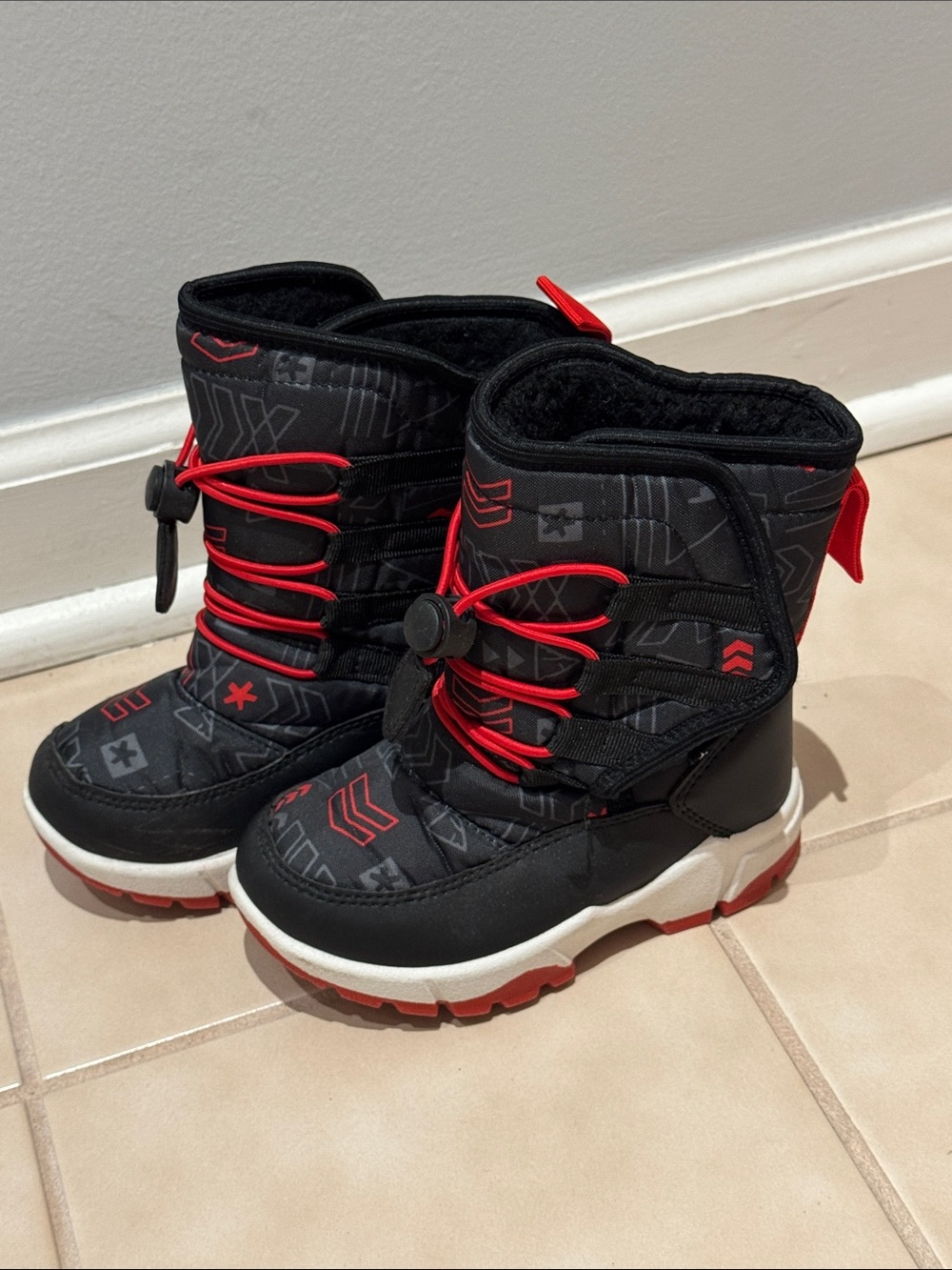 CIOR Winter Snow Boots - Red/Black size 6